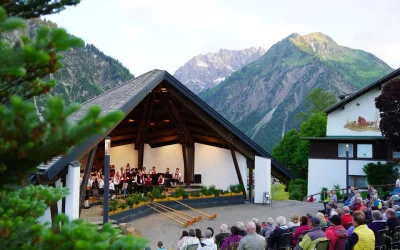 Sommerkonzerte mit der Trachtenkapelle Harmonie Mittelberg